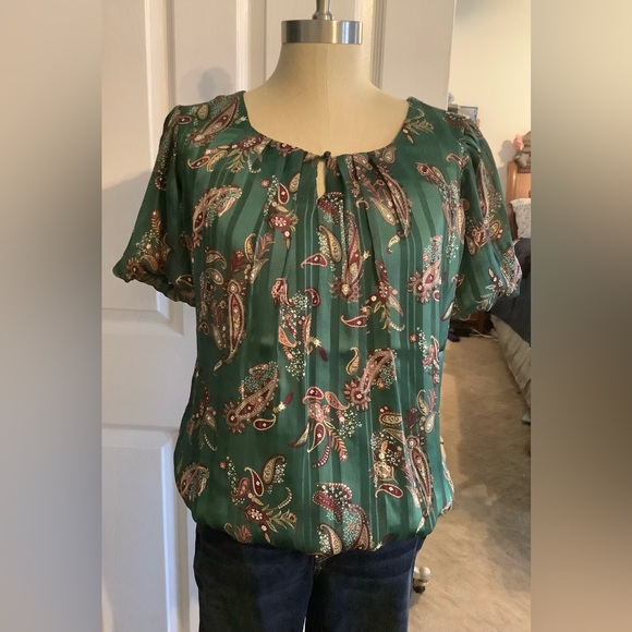 Roz & Ali | Tops | Nwt Roz Ali Floral Short Sleeve Bubble Hem Blouse ...